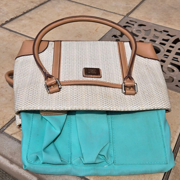 Liz Claiborne Beige & Tan Tote Bag - Picture 7 of 13